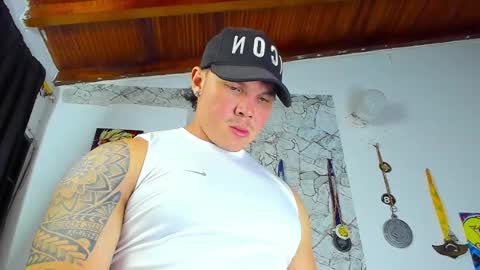 drake_xion1 online show from November 23, 1:27 am