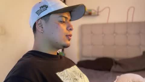 Snapshot of drakenn_ chatting on May 25, 1:06 pm drakeeee online show from May 25, 1:06 pm