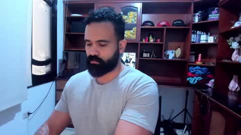 Snapshot of drako_argenti_ chatting on December 2, 1:13 pm Drako online show from December 2, 1:13 pm