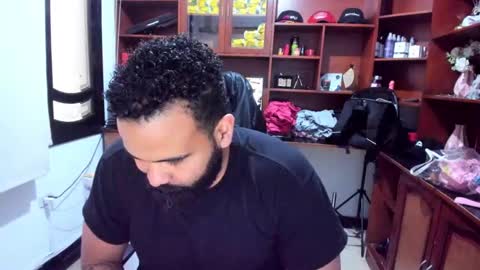 Snapshot of drako_argenti_ chatting on December 4, 3:54 pm Drako online show from December 4, 3:54 pm