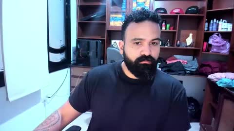 Snapshot of drako_argenti_ chatting on December 26, 8:21 pm Drako online show from December 26, 8:21 pm