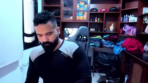 Snapshot of drako_argenti_ chatting on December 30, 8:15 pm Drako online show from December 30, 8:15 pm