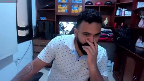 Snapshot of drako_argenti_ chatting on January 11, 12:18 pm Drako online show from January 11, 12:18 pm