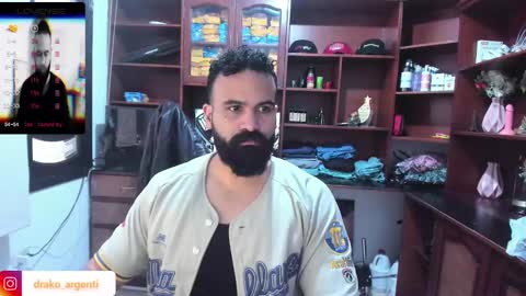 Snapshot of drako_argenti_ chatting on January 12, 5:11 pm Drako online show from January 12, 5:11 pm