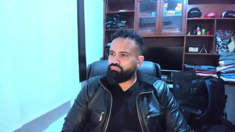 Snapshot of drako_argenti_ chatting on February 4, 12:19 am Drako online show from February 4, 12:19 am