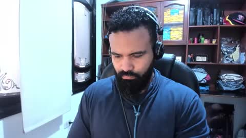 Snapshot of drako_argenti_ chatting on February 24, 12:59 pm Drako online show from February 24, 12:59 pm