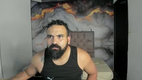 Snapshot of drako_argenti_ chatting on February 1, 2:32 am Drako online show from February 1, 2:32 am