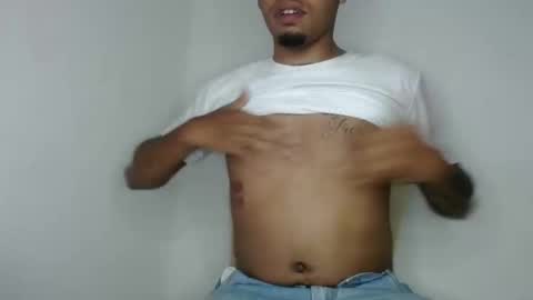 Snapshot of drako_monstercock chatting on February 5, 3:23 am drako_monstercock online show from February 5, 3:23 am