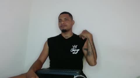 Snapshot of drako_monstercock chatting on February 6, 7:29 pm drako_monstercock online show from February 6, 7:29 pm