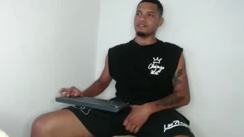 Snapshot of drako_monstercock chatting on February 7, 8:22 am drako_monstercock online show from February 7, 8:22 am