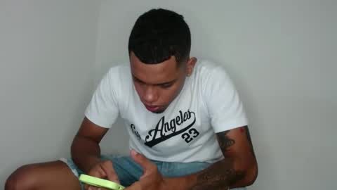 Snapshot of drako_monstercock chatting on February 10, 3:46 am drako_monstercock online show from February 10, 3:46 am