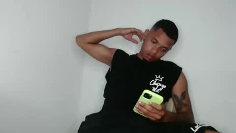 Snapshot of drako_monstercock chatting on February 16, 4:20 am drako_monstercock online show from February 16, 4:20 am