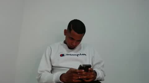 Snapshot of drako_monstercock chatting on September 22, 4:03 am drako_monstercock online show from September 22, 4:03 am