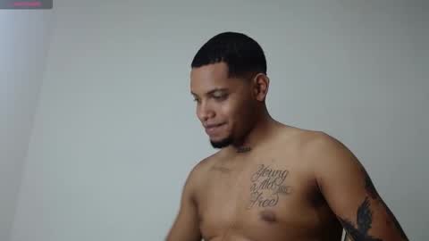 Snapshot of drako_monstercock chatting on October 14, 4:46 am drako_monstercock online show from October 14, 4:46 am