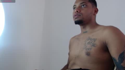 Snapshot of drako_monstercock chatting on October 19, 4:29 pm drako_monstercock online show from October 19, 4:29 pm