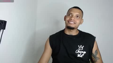 Snapshot of drako_monstercock chatting on October 26, 12:49 am drako_monstercock online show from October 26, 12:49 am