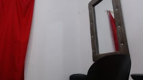 Snapshot of drako_monstercock chatting on July 25, 12:42 am drako_monstercock online show from July 25, 12:42 am
