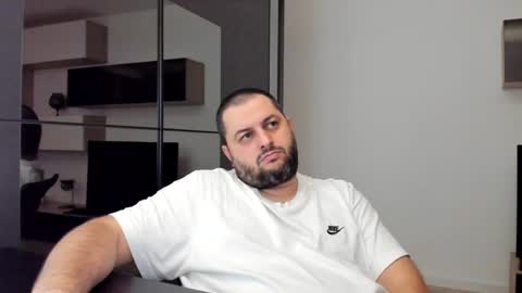 Draven A online show from January 9, 4:52 am