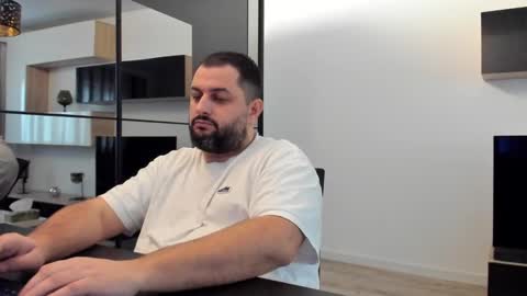 Draven A online show from February 2, 6:37 am