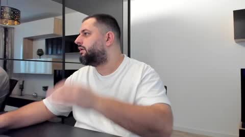 Draven A online show from February 10, 6:09 am