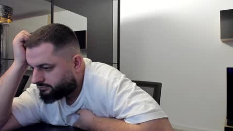 Draven A online show from March 6, 10:58 pm