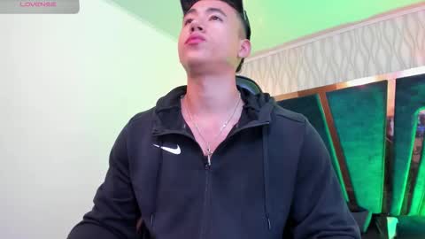 Snapshot of draven_marceaux chatting on September 21, 1:46 pm Draven online show from September 21, 1:46 pm