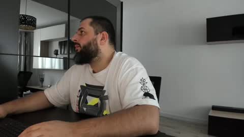 Snapshot of dravenpeak chatting on September 13, 2:17 pm DravenPeak online show from September 13, 2:17 pm