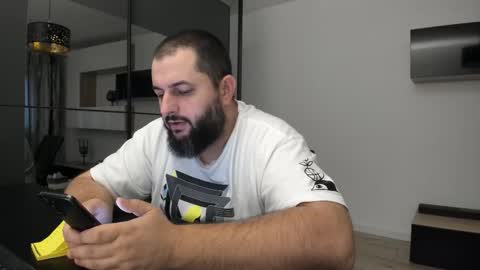 Snapshot of dravenpeak chatting on September 14, 3:22 pm DravenPeak online show from September 14, 3:22 pm