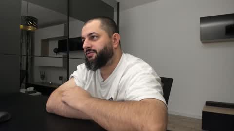 Snapshot of dravenpeak chatting on September 26, 7:29 pm DravenPeak online show from September 26, 7:29 pm