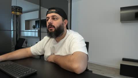 Snapshot of dravenpeak chatting on October 13, 1:11 pm DravenPeak online show from October 13, 1:11 pm