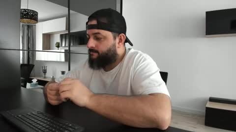 Snapshot of dravenpeak chatting on October 15, 10:59 am DravenPeak online show from October 15, 10:59 am