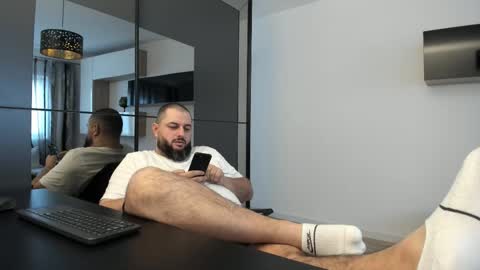 Snapshot of dravenpeak chatting on October 23, 2:05 pm DravenPeak online show from October 23, 2:05 pm