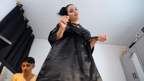 -- nicolle and jhon -- online show from April 21, 10:12 pm