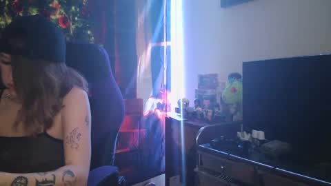 Snapshot of dreadpirate_riyu chatting on December 3, 12:24 am Lorelei Riyu online show from December 3, 12:24 am