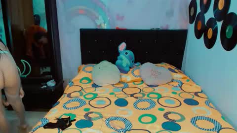 sharon online show from November 20, 8:25 am