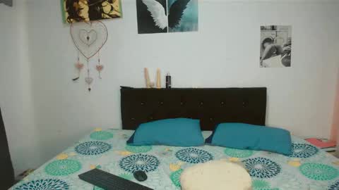 Snapshot of dream__girls69944 chatting on June 2, 5:15 pm sharon online show from June 2, 5:15 pm