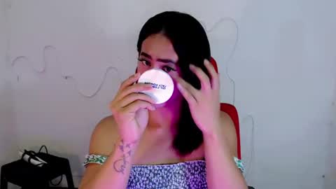 Snapshot of dream_bridexxx chatting on June 25, 5:12 am alexa online show from June 25, 5:12 am