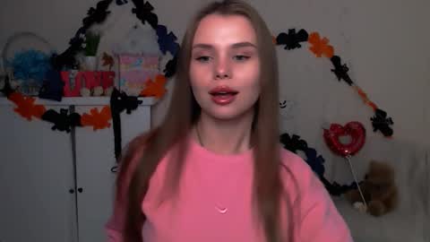 Snapshot of dream_mari chatting on November 3, 6:47 am Mari online show from November 3, 6:47 am