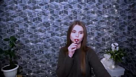 Snapshot of dream_mari chatting on November 12, 10:15 am Mari online show from November 12, 10:15 am