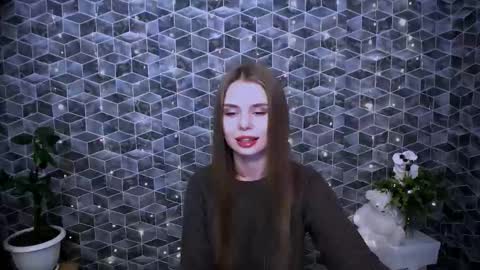 Snapshot of dream_mari chatting on November 13, 6:12 am Mari online show from November 13, 6:12 am