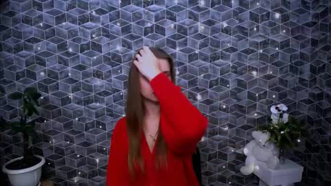 Snapshot of dream_mari chatting on November 15, 11:18 am Mari online show from November 15, 11:18 am