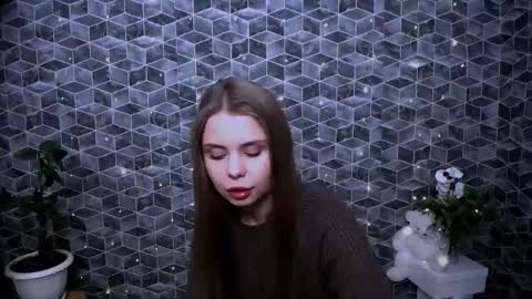 Snapshot of dream_mari chatting on November 17, 8:53 am Mari online show from November 17, 8:53 am