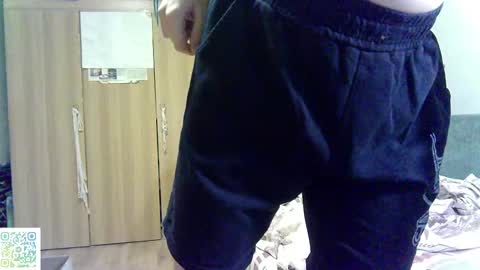 Snapshot of dreaman30 chatting on February 25, 9:02 pm dreaman30 online show from February 25, 9:02 pm