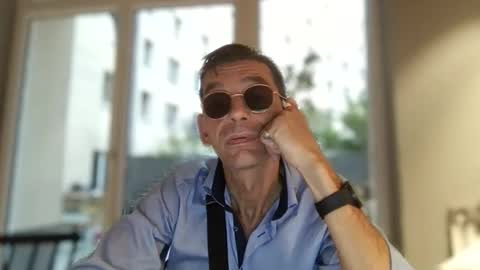 Snapshot of dreambob chatting on September 16, 4:52 pm Dreambob online show from September 16, 4:52 pm