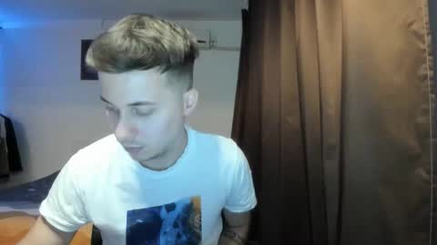 Johnny online show from March 17, 4:32 pm