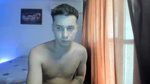 Snapshot of dreamboy240 chatting on July 16, 10:43 am Johnny online show from July 16, 10:43 am