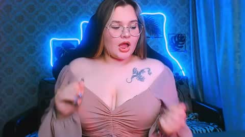 dreamforyoue2 online show from July 24, 8:29 pm