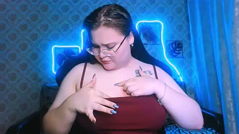 dreamforyoue2 online show from July 25, 7:55 pm