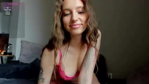 Snapshot of dreamhale chatting on July 23, 10:35 am Hello im Eva online show from July 23, 10:35 am
