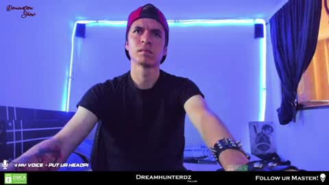 Snapshot of dreamhunterdz chatting on January 14, 10:02 pm Your lord. - ONLINE  1500 Pm to 2100 Pm - New York Hour online show from January 14, 10:02 pm